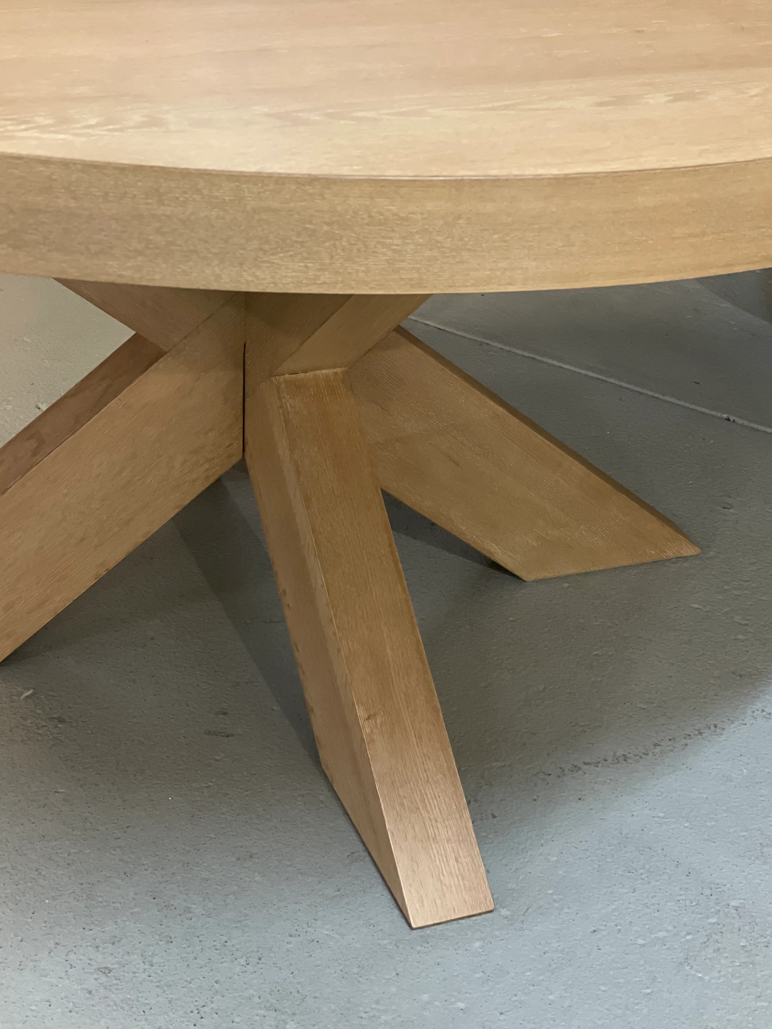 Cubano Round Dining Table Oak - 1.5m - Image 5