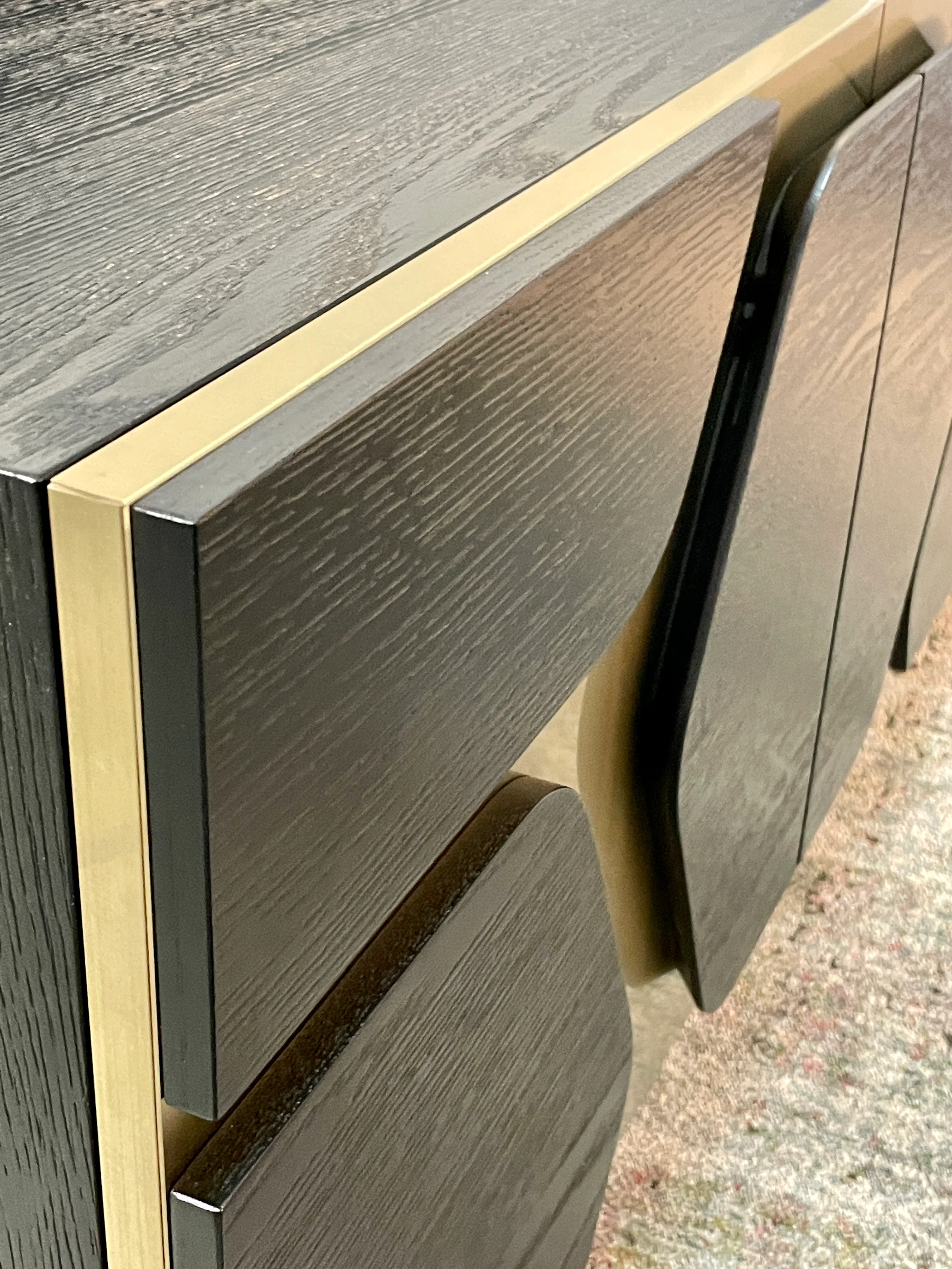 Louvre Entertainment Unit - Image 4