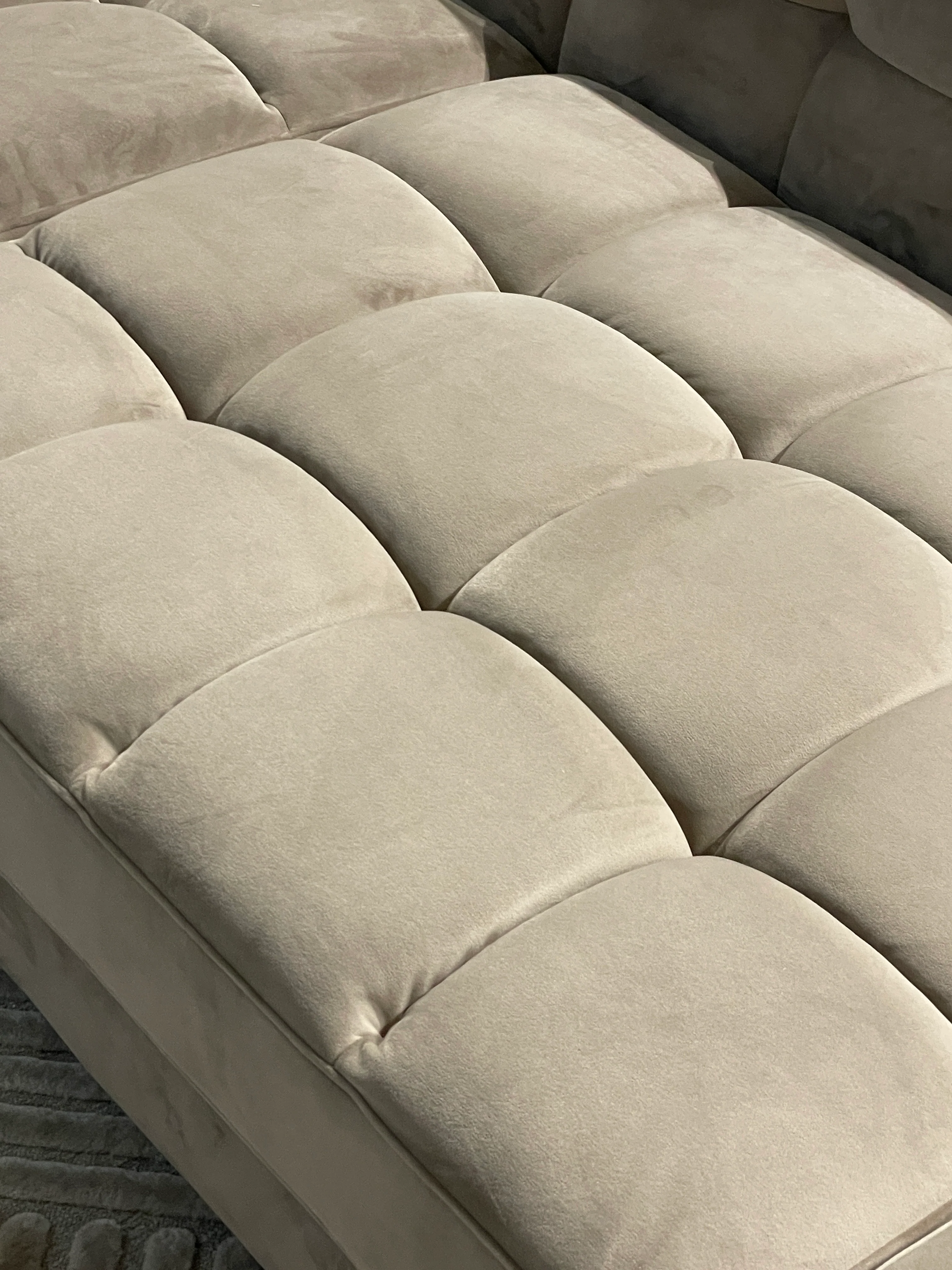 Tozzi Sofa - Image 6