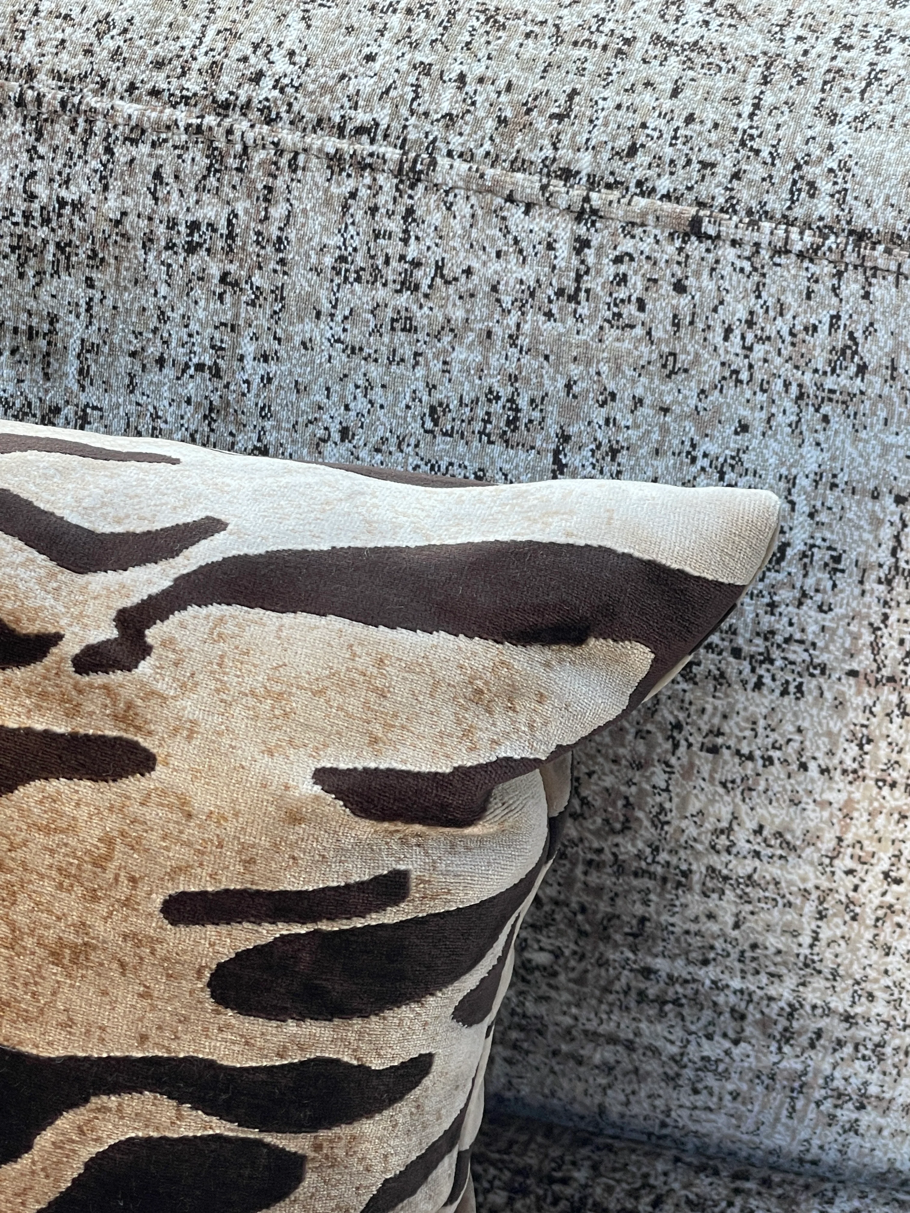 Zucco Sofa - Image 12